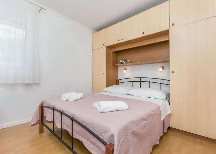 Josip Апартаменти Макарська