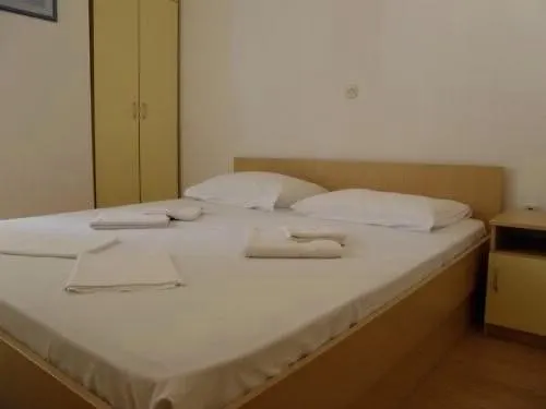 Josip * Макарська