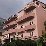 Apartamento Josip Makarska