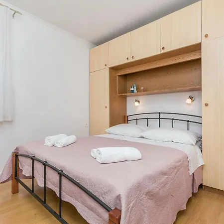 Josip Apartment Makarska