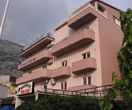 Apartment Josip Makarska