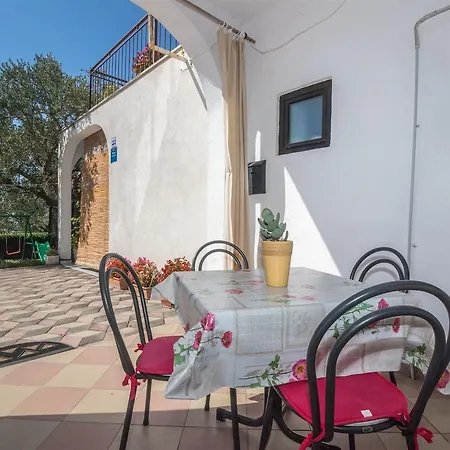 Josip Apartment *